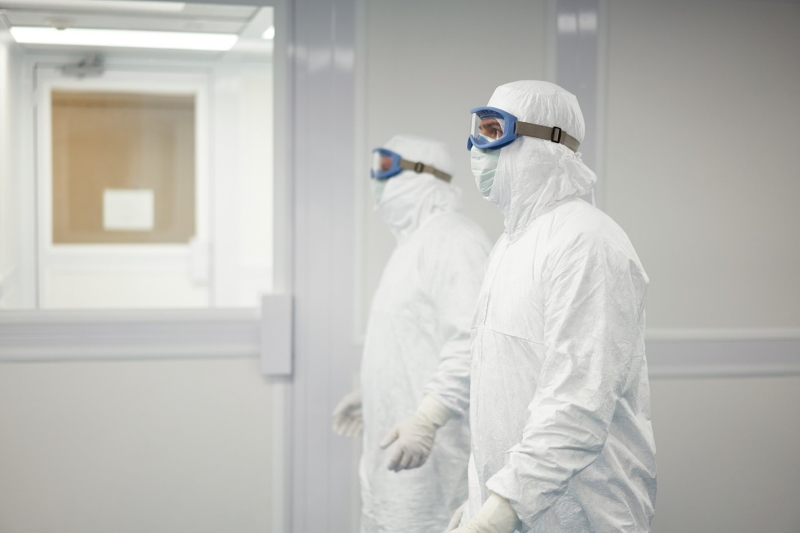 La sélection de vêtements de protection et EPI appropriés est essentielle pour protéger les travailleurs du secteur de la fabrication des HPAPI (crédit photo DuPont).